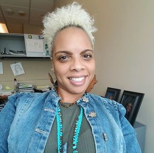 Meet your Posher, Camille